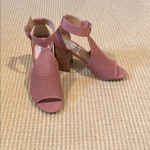 Steve Madden suede sandals